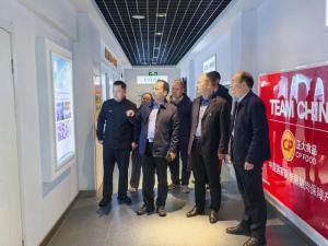 河南省農業(yè)農村廳屠宰管理處處長劉衛(wèi)東一行蒞臨洛陽正大調研